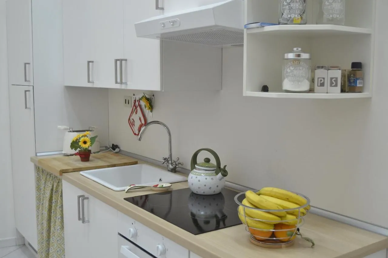 B&B Ma.Li. Naples 0*,  Italy