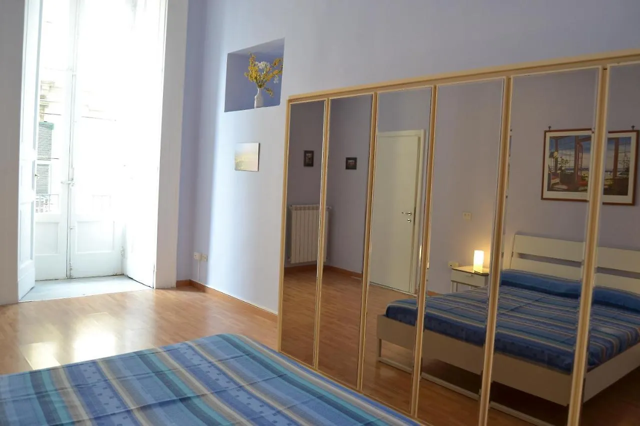 Bed & Breakfast B&B Ma.Li. Naples Italy